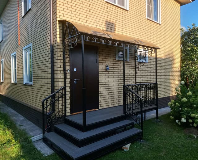 кованые и сварные козырьки Солнечногорск